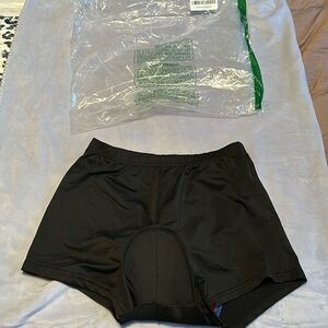 BNWOT (in bag) Jepozra men’s cycling shorts, size 2XL, Black